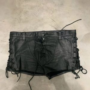 Fetish leather shorts laced